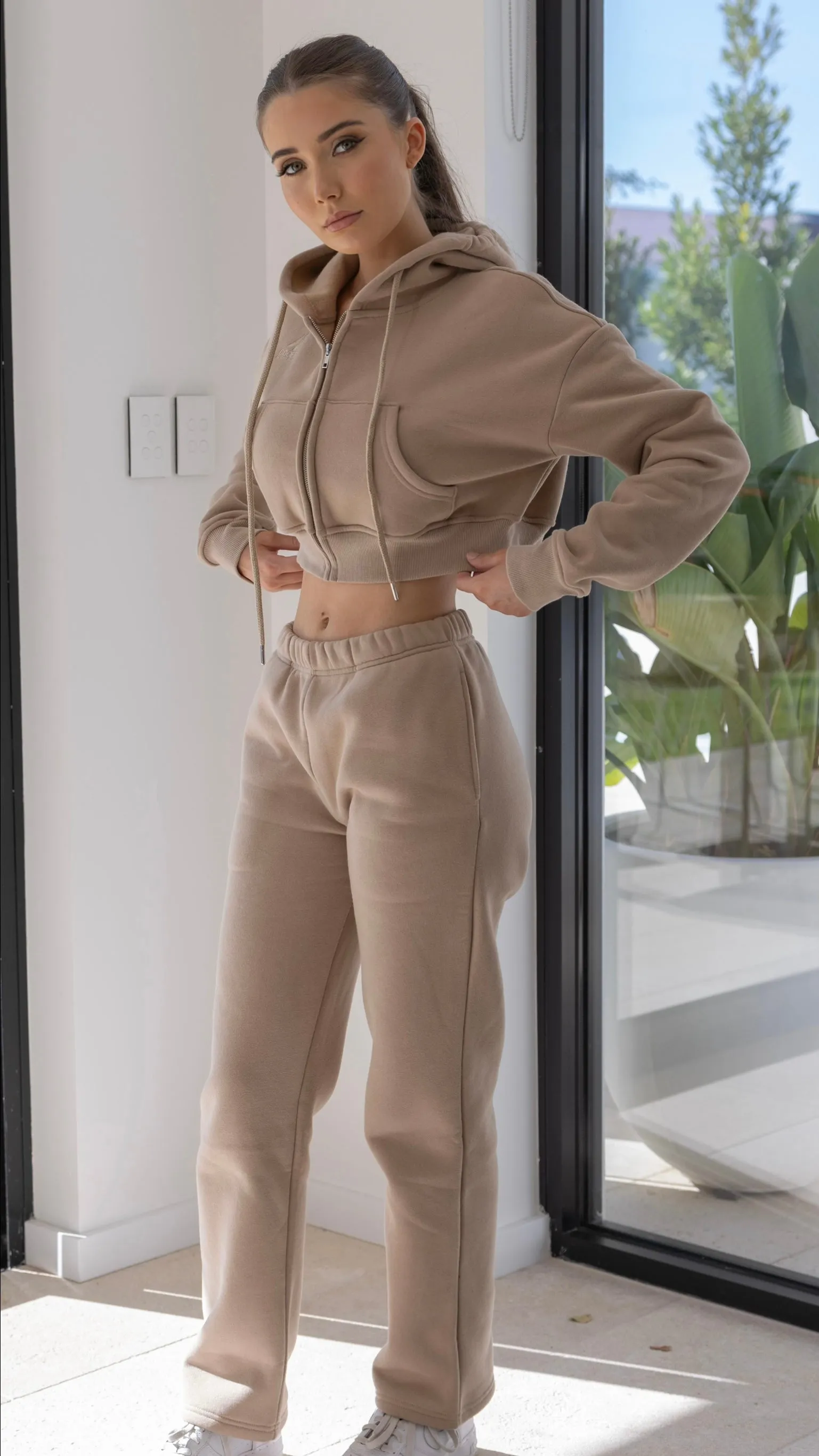 Amber Cropped Hoodie Beige