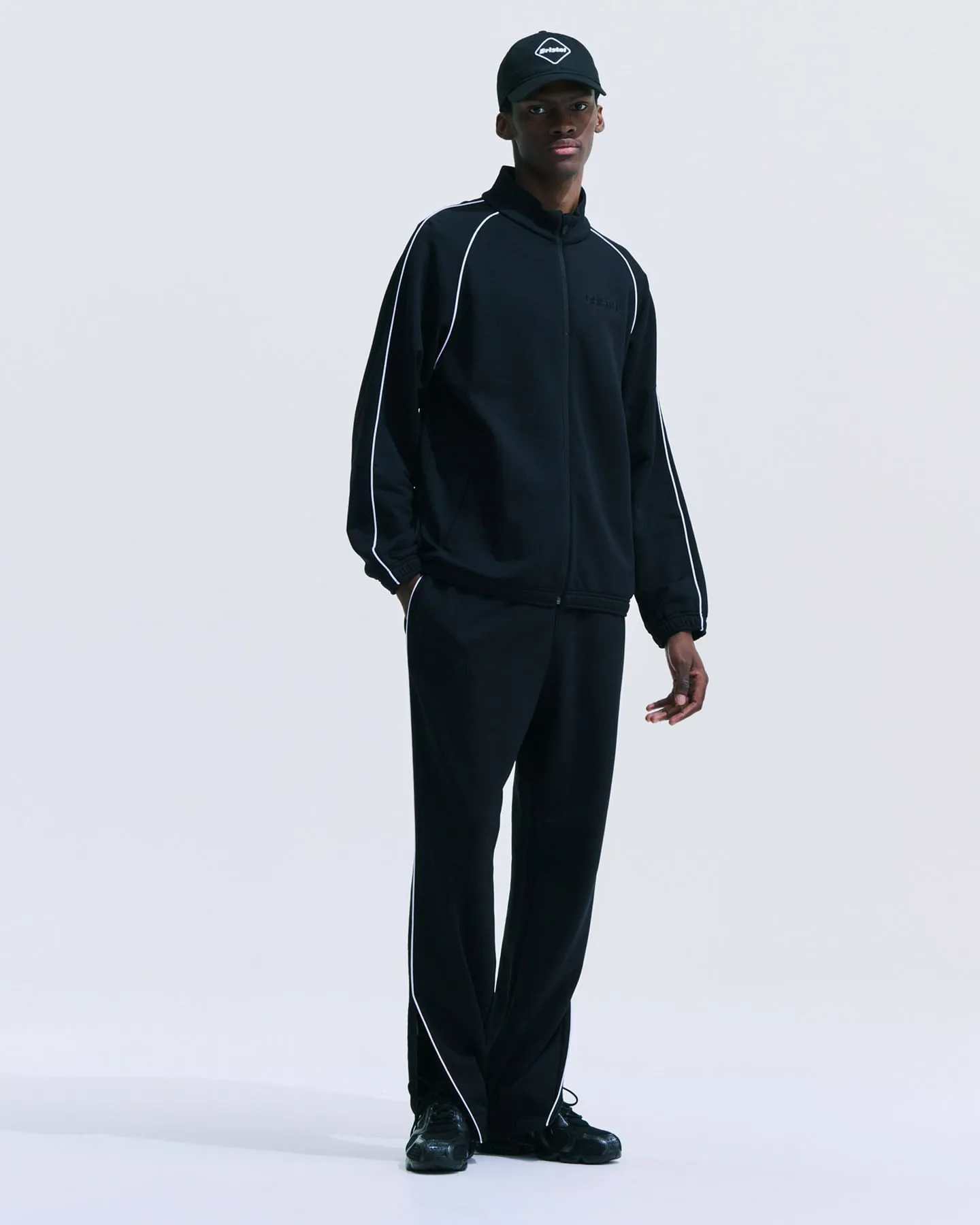 CLASSIC TRACK PANTS