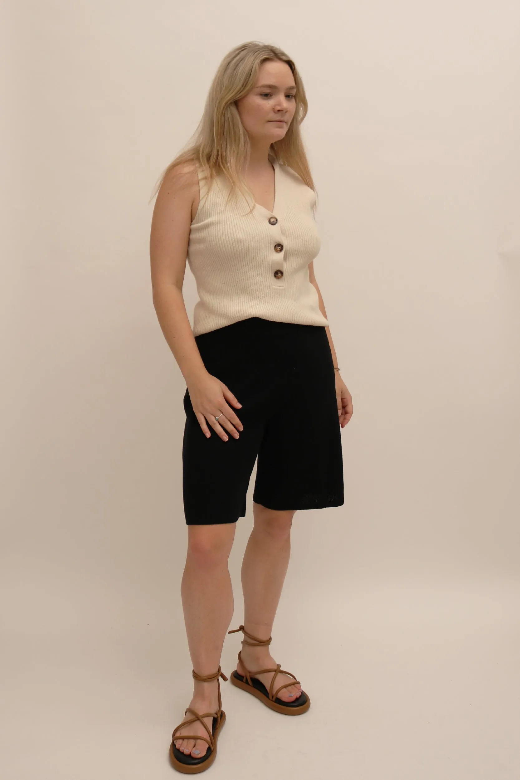 COS RIBBED KNITTED SHORTS